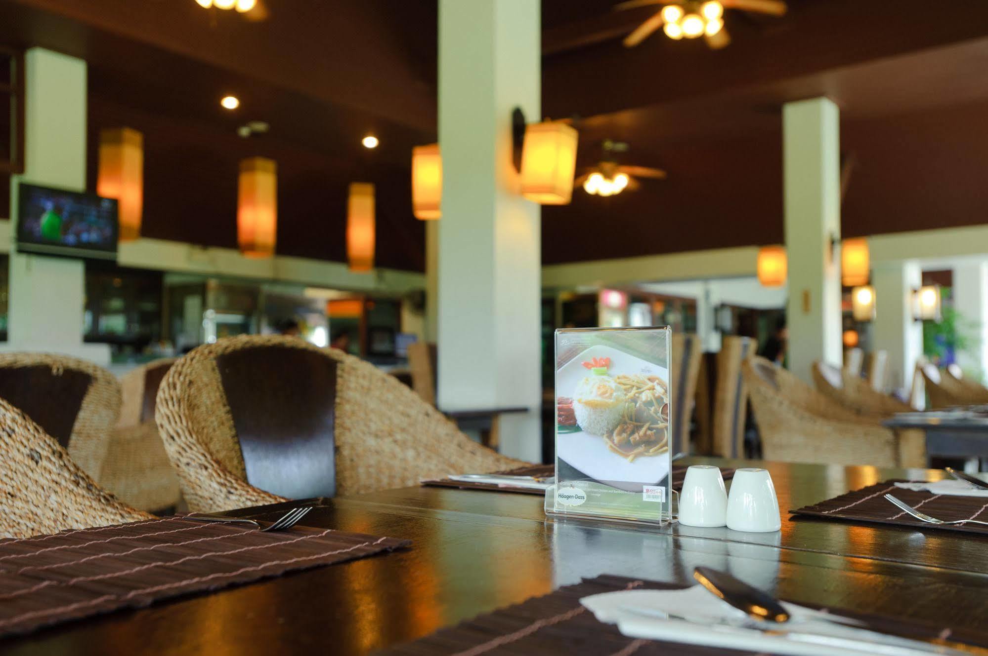Chiangmai Highlands Golf And Spa Resort Mae On Экстерьер фото